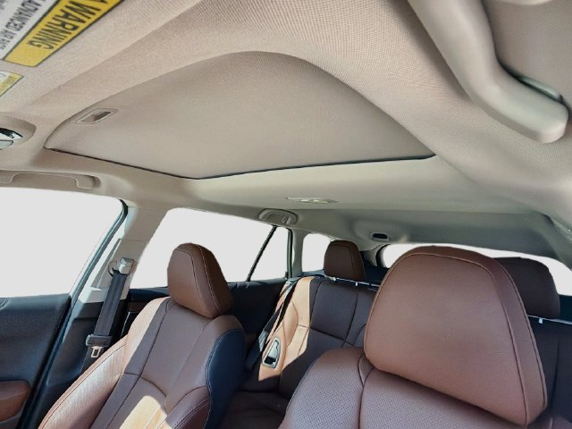 Used 2025 Subaru Outback Touring AWD/4WD image 27