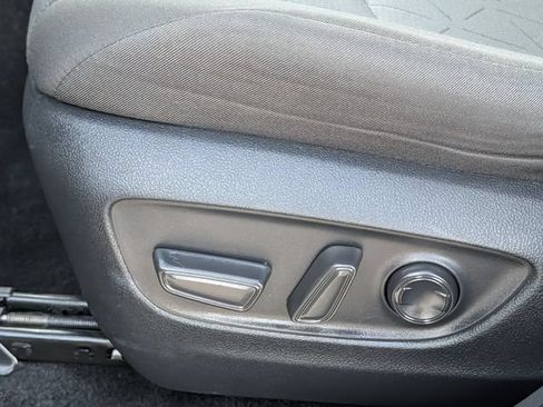 Used 2024 Toyota RAV4 XLE FWD image 25