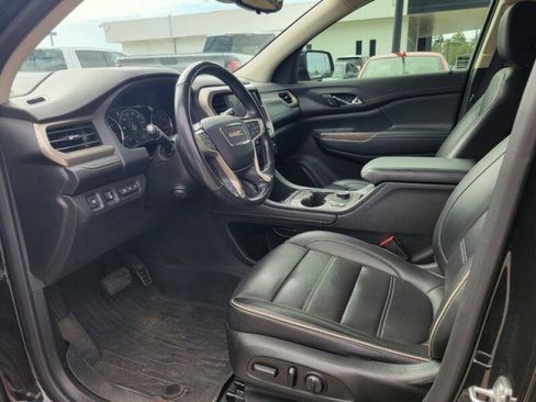 Used 2021 GMC Acadia Denali w/ Denali Technology Package image 23