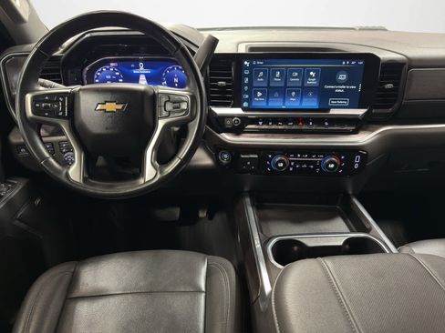 Used 2024 Chevrolet Silverado 2500 LTZ w/ LTZ Plus Package image 21