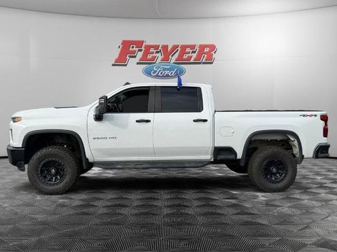 Used 2022 Chevrolet Silverado 2500 Custom w/ Custom Value Package AWD/4WD image 2