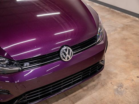 Used 2018 Volkswagen Golf R 4-Door AWD/4WD image 9