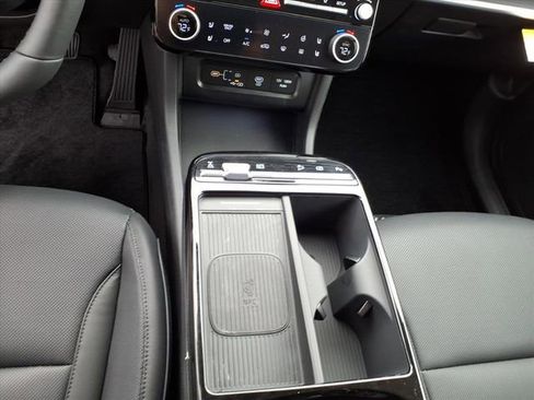 New 2026 Hyundai Tucson Limited w/ Tow & Go Package image 17