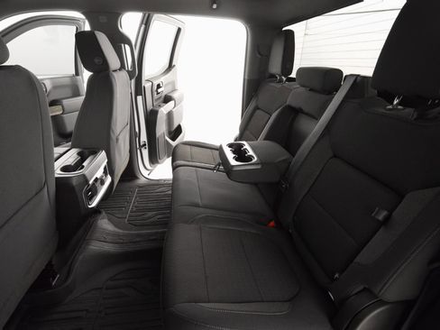 Used 2020 GMC Sierra 1500 Elevation w/ Elevation Value Package image 24