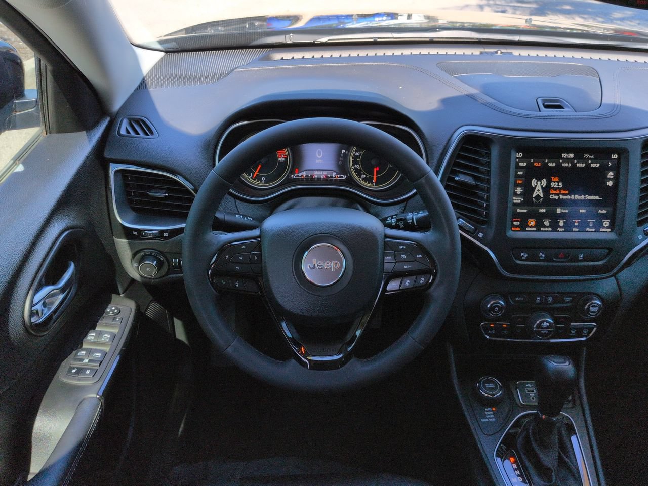 Used 2023 Jeep Cherokee Altitude Lux AWD/4WD image 16