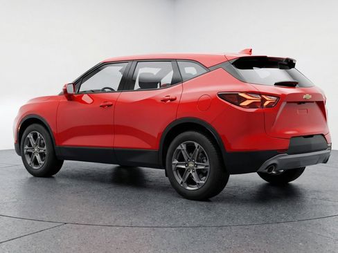 Used 2025 Chevrolet Blazer LT image 6