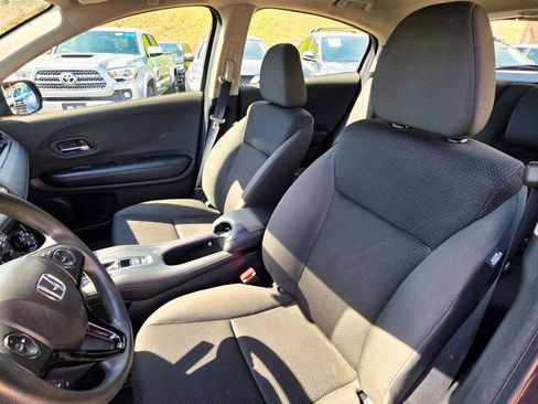 Used 2019 Honda HR-V LX image 10