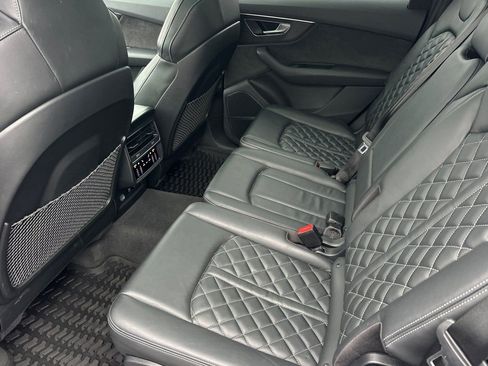 Used 2021 Audi SQ7 Premium Plus w/ Driver Assistance Package image 12