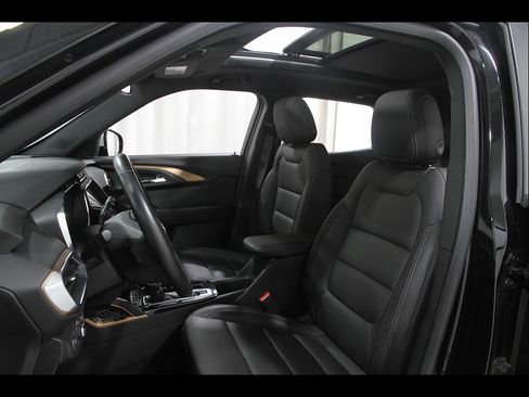 Certified 2023 Chevrolet TrailBlazer ACTIV w/ Sun and Liftgate Package AWD/4WD image 5