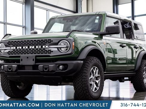 Used 2025 Ford Bronco Badlands AWD/4WD image 1