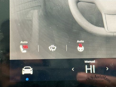 Used 2023 Tesla Model Y Performance image 24