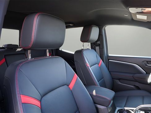 Used 2026 Chevrolet Colorado Z71 w/ Z71 Convenience Package 2 image 22