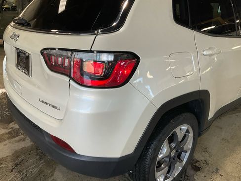 Used 2019 Jeep Compass Limited AWD/4WD image 22