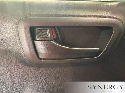 Used 2019 Toyota Tacoma SR5 RWD image 20