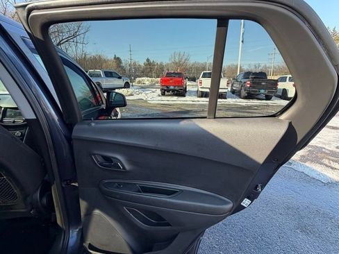 Used 2019 Chevrolet Trax LS w/ Tint and Cruise Package AWD/4WD image 14