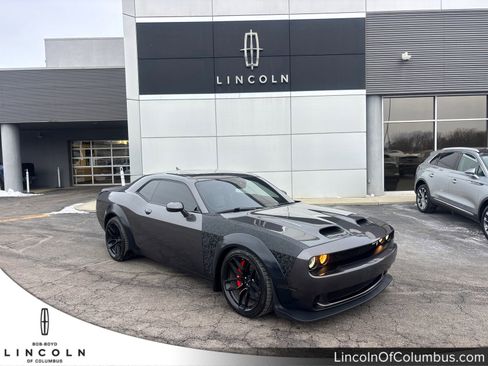 Used 2019 Dodge Challenger SRT Hellcat Redeye image 1