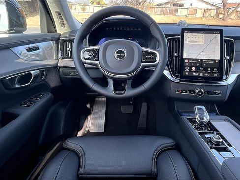 New 2026 Volvo XC90 T8 Ultra w/ Lounge Package image 15