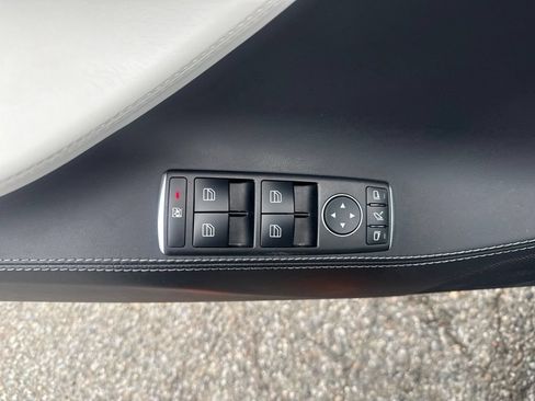 Used 2020 Tesla Model S Performance AWD/4WD image 34