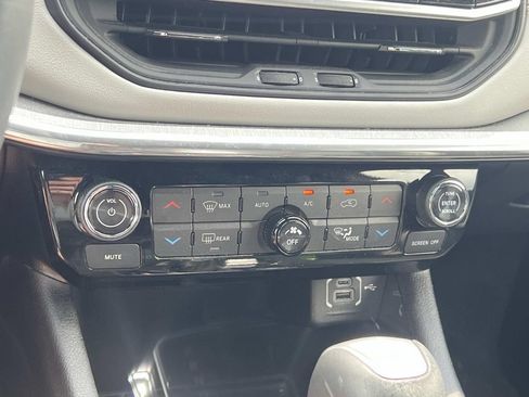 Used 2023 Jeep Compass Limited AWD/4WD image 22