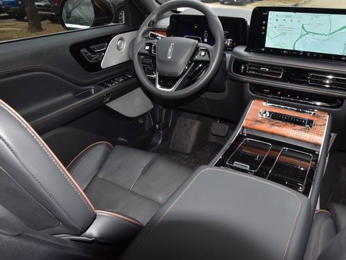 New 2026 Lincoln Aviator Black Label w/ Dynamic Handling Package image 23