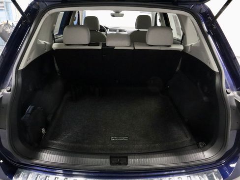 Used 2022 Volkswagen Tiguan SE image 13