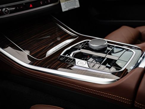 New 2026 BMW X5 xDrive40i w/ Climate Comfort Package image 39