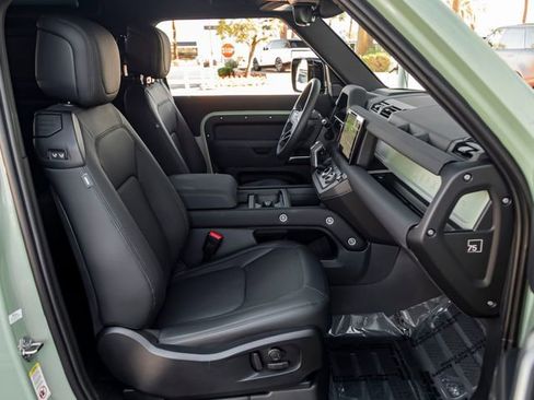 Used 2023 Land Rover Defender 110 75th Limited Edition image 28