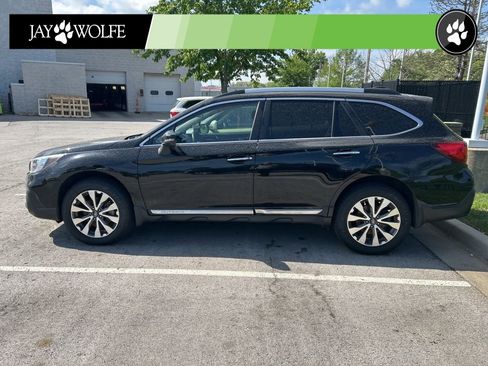 Used 2019 Subaru Outback 3.6R Touring AWD/4WD image 7