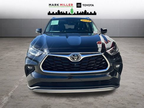 Used 2022 Toyota Highlander Platinum AWD/4WD image 9