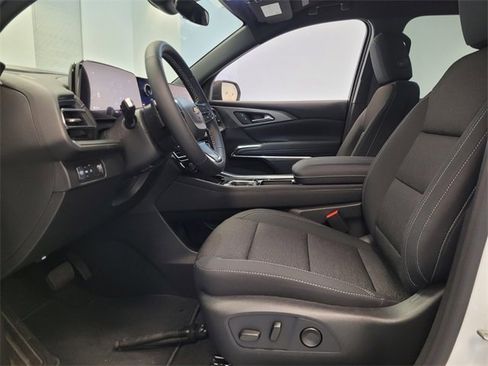 New 2026 Chevrolet Traverse LT image 10