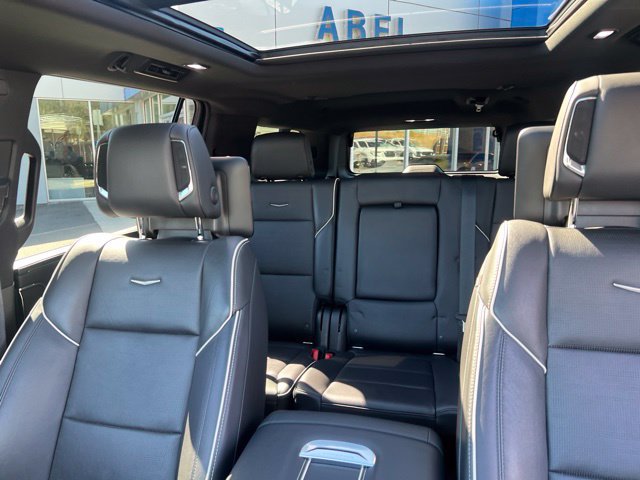 Used 2021 Cadillac Escalade ESV Sport w/ Driver Assist Tech Package AWD/4WD image 23