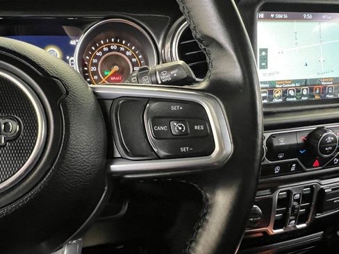 Used 2021 Jeep Wrangler Unlimited Sahara image 35