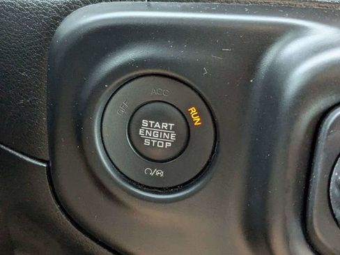 Used 2020 Jeep Gladiator Sport w/ Quick Order Package 24S AWD/4WD image 27