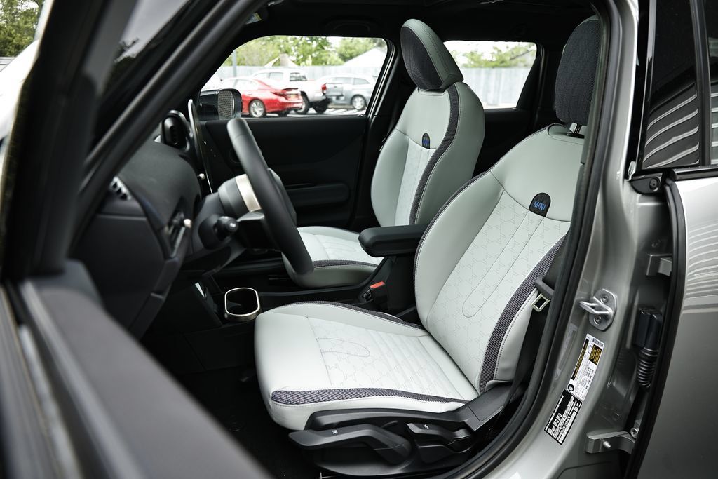New 2026 MINI Cooper 4-Door Hardtop FWD image 19