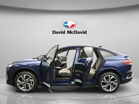 Used 2024 Audi Q4 e-tron Premium Plus w/ Premium Plus image 6