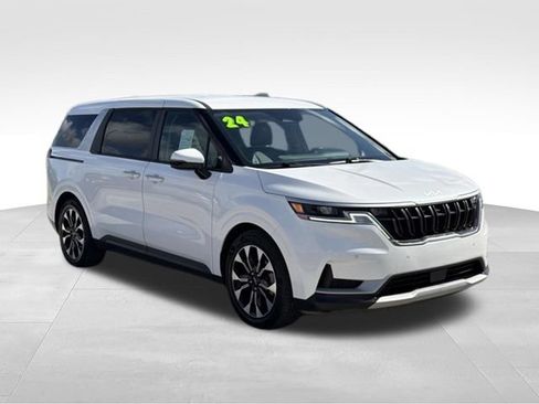 Used 2024 Kia Carnival EX FWD image 14
