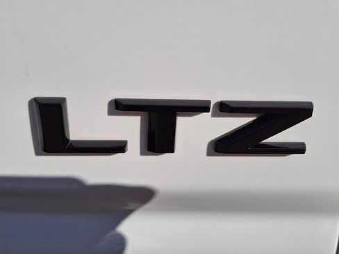 Used 2024 Chevrolet Silverado 2500 LTZ w/ LTZ Plus Package image 26