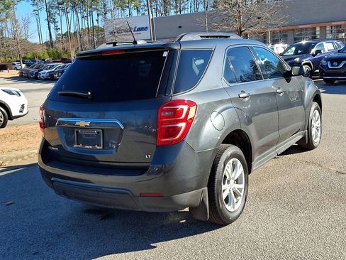 Used 2017 Chevrolet Equinox LT image 6