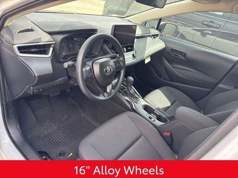 Used 2025 Toyota Corolla LE w/ LE Premium Package image 16