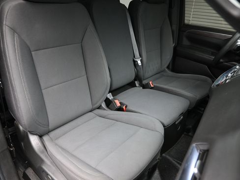 Used 2023 Chevrolet Tahoe 4WD w/ Remote Keyless Entry Package image 39