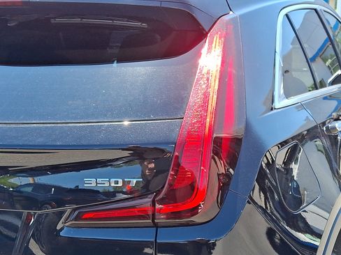 Used 2025 Cadillac XT4 Premium Luxury AWD/4WD image 11