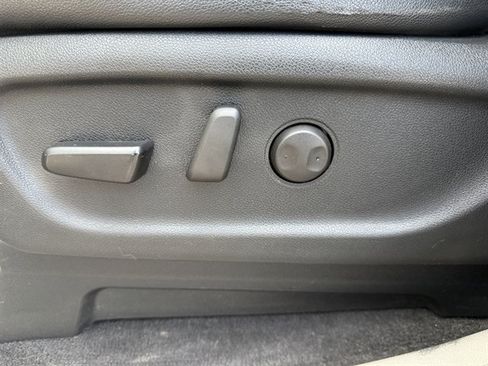 Used 2019 Kia Sedona EX FWD image 11