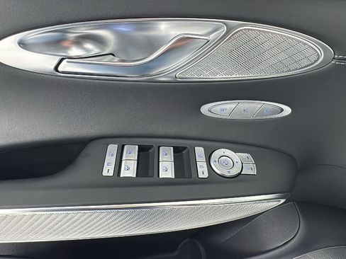 Used 2025 Genesis GV70 3.5T Sport image 20