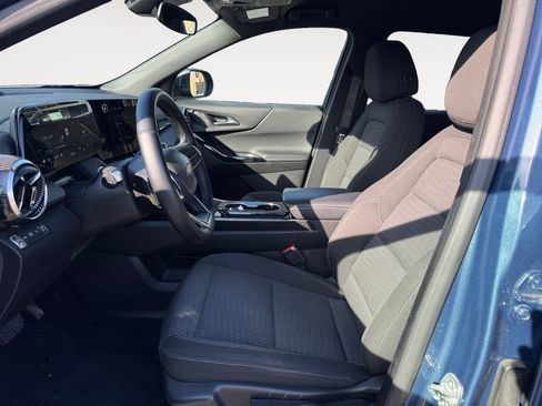 Used 2025 Chevrolet Equinox LT image 10