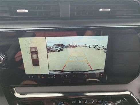 Used 2025 GMC Sierra 2500 AT4X image 12