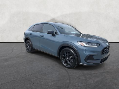 Certified 2025 Honda HR-V Sport image 3