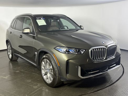 Certified 2026 BMW X5 xDrive40i AWD/4WD image 4
