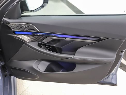 New 2026 BMW M5 w/ Carbon Package image 31