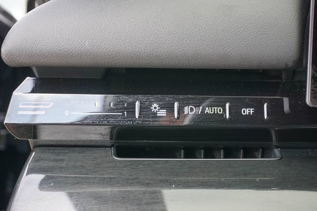 Used 2024 BMW 530i w/ Premium Package RWD image 23