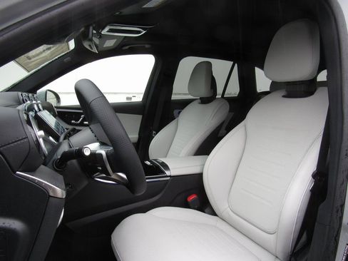 New 2026 Mercedes-Benz GLC 300 4MATIC image 10